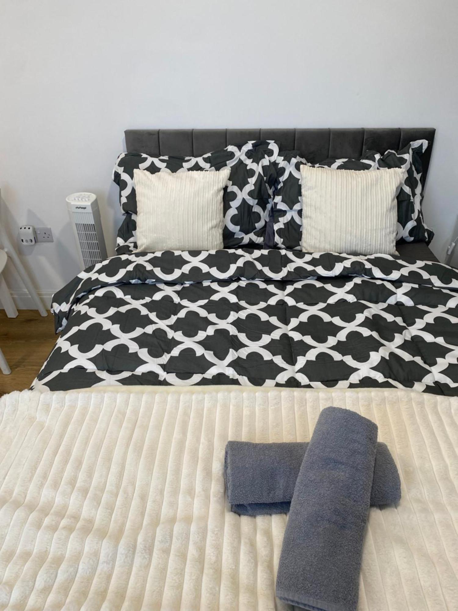 Comfy Private Wembley Stadium 6 Minutes Away